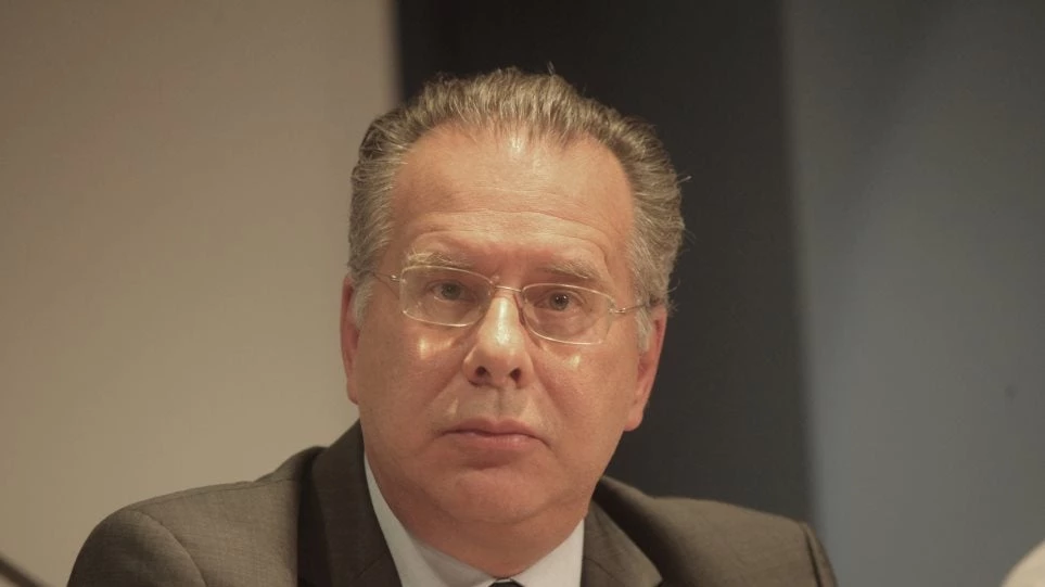 Κουμουτσάκος για συνταγματική αναθεώρηση στα Σκόπια: Υπάρχει ρητή αναφορά σε «μακεδονικό» κράτος